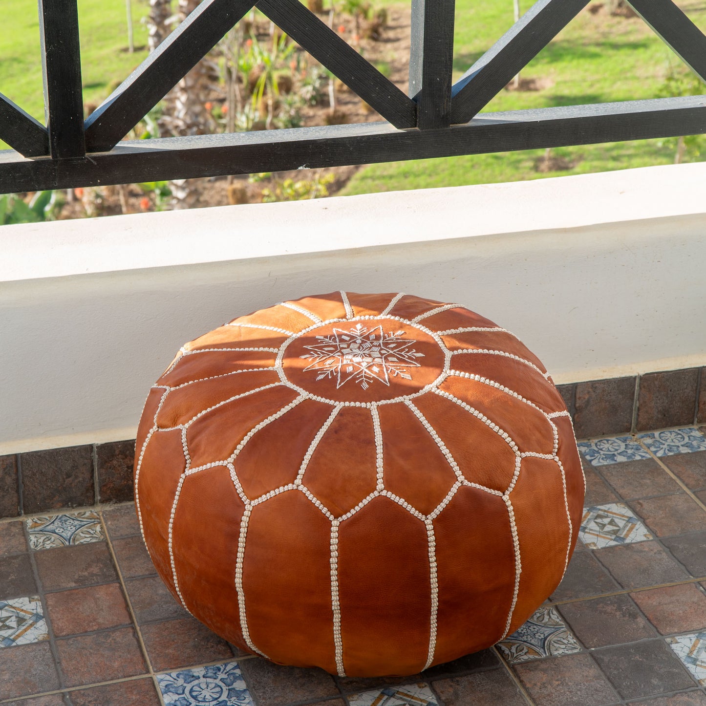 SHAMA - Pouf rond en cuir
