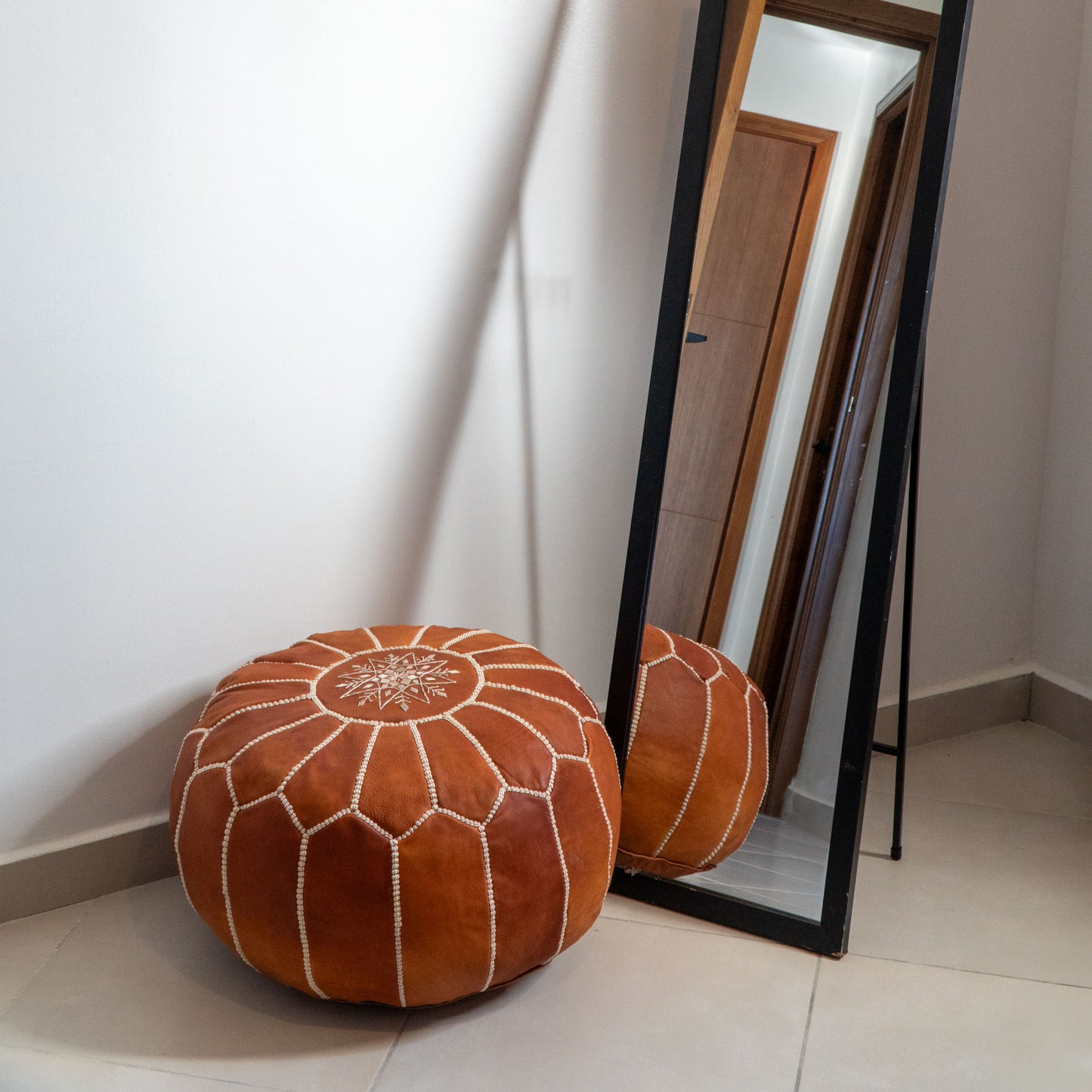 SHAMA - Pouf rond en cuir